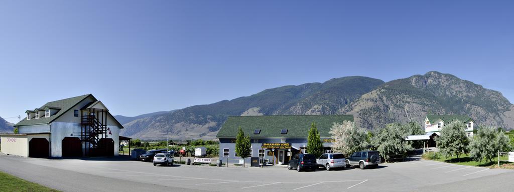 Crowsnest Vineyards Guesthouse Keremeos Exterior photo